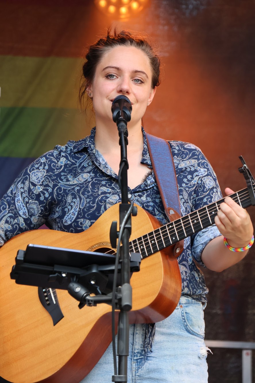 Mia-Hermann-4 Mia-Hermann-4